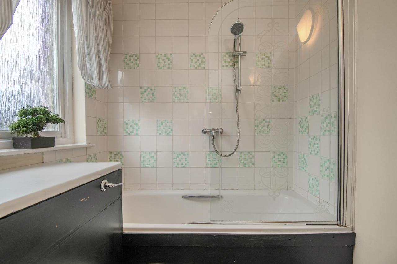 Edinburgh City Center Coady Apartment Sleeps 5 Free Car Park Space מראה חיצוני תמונה