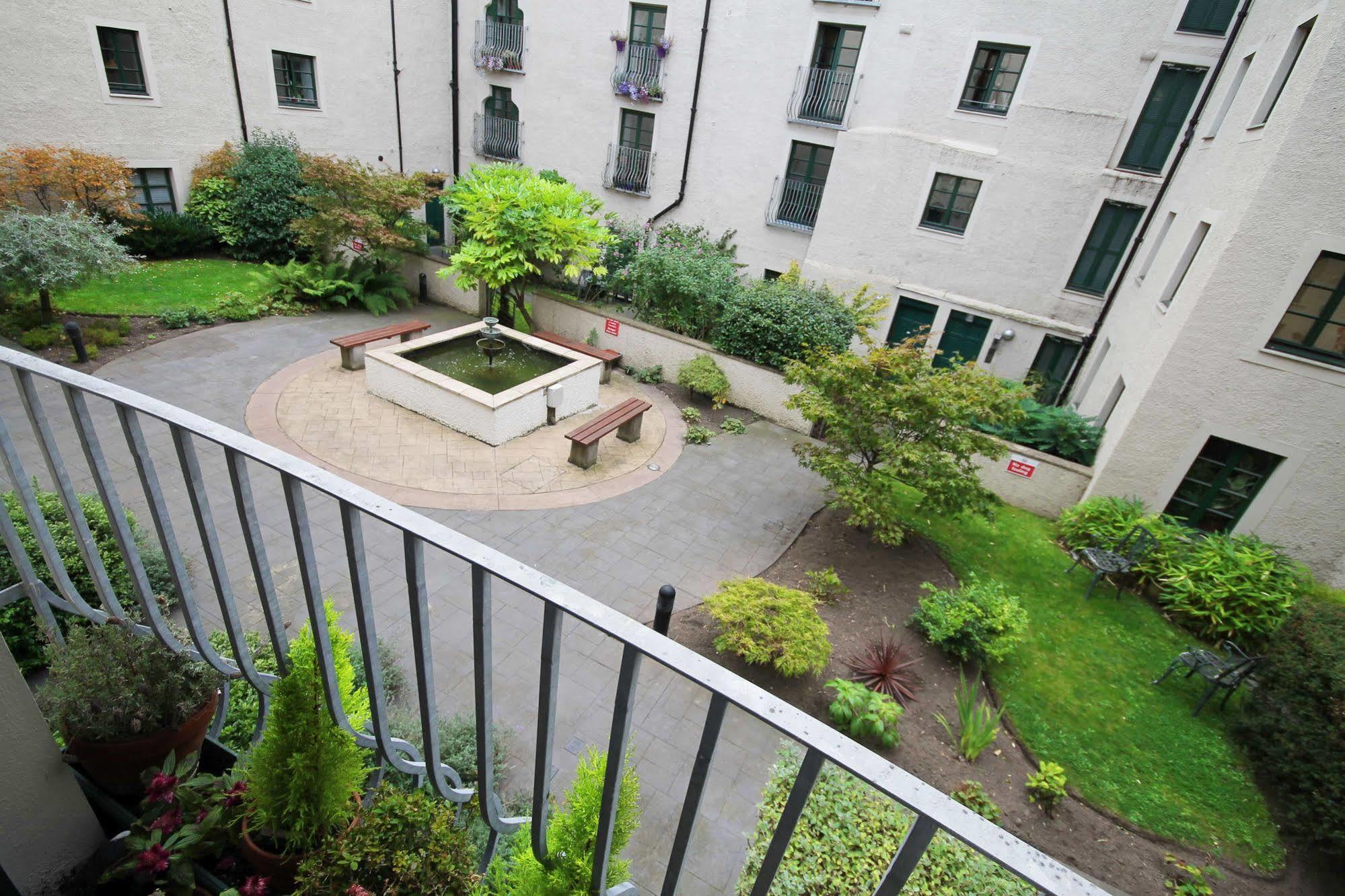 Edinburgh City Center Coady Apartment Sleeps 5 Free Car Park Space מראה חיצוני תמונה