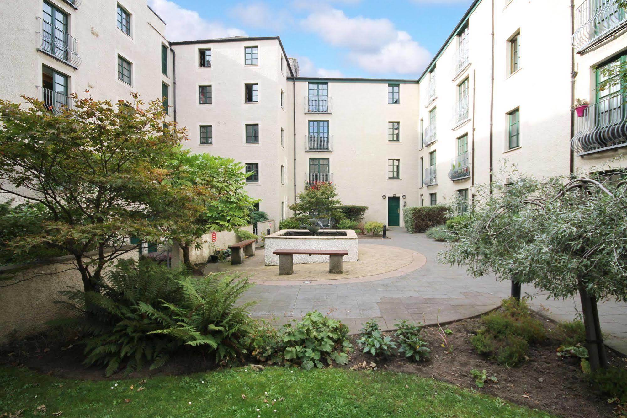 Edinburgh City Center Coady Apartment Sleeps 5 Free Car Park Space מראה חיצוני תמונה
